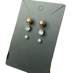 Gold stud earring set